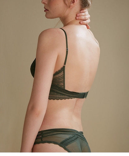 French Style Low Waist Lace Briefs with Breathable Crocheted Design | noémi