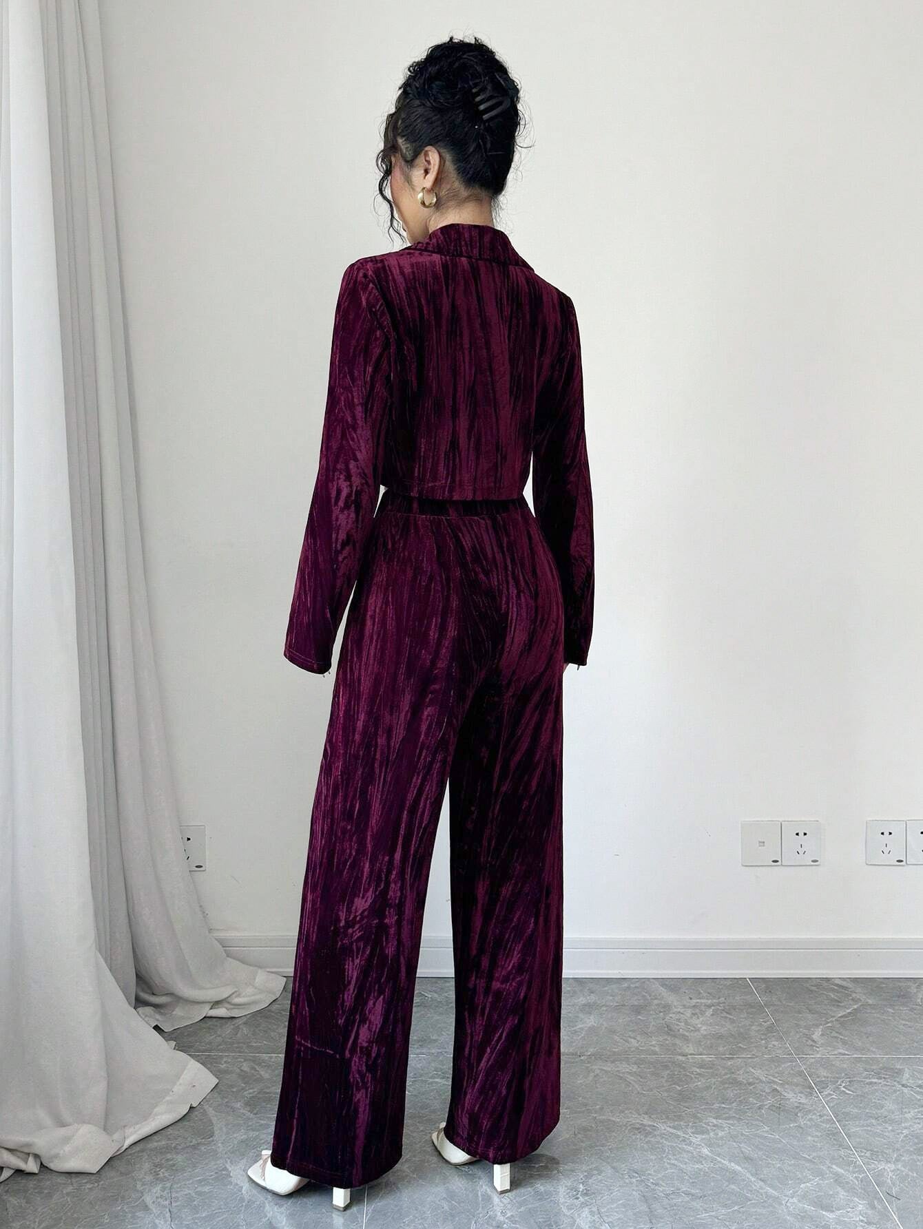 Two Piece Set | Pleated Wide Leg Pants & Short Blazer | Long Sleeve Outfit for Women | noémi
