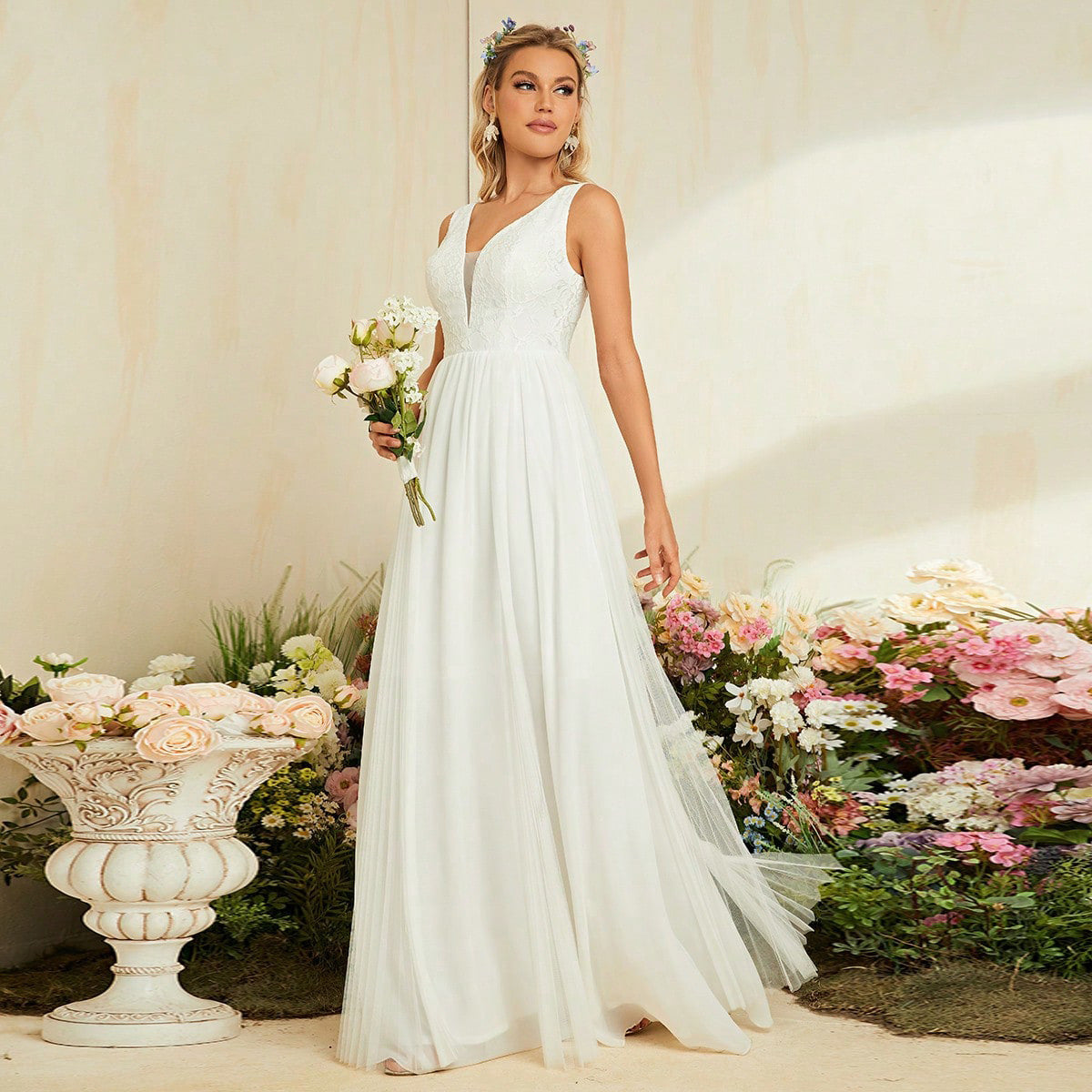 Deep VPlunge Neck Dress | Sleeveless Dress | noémi