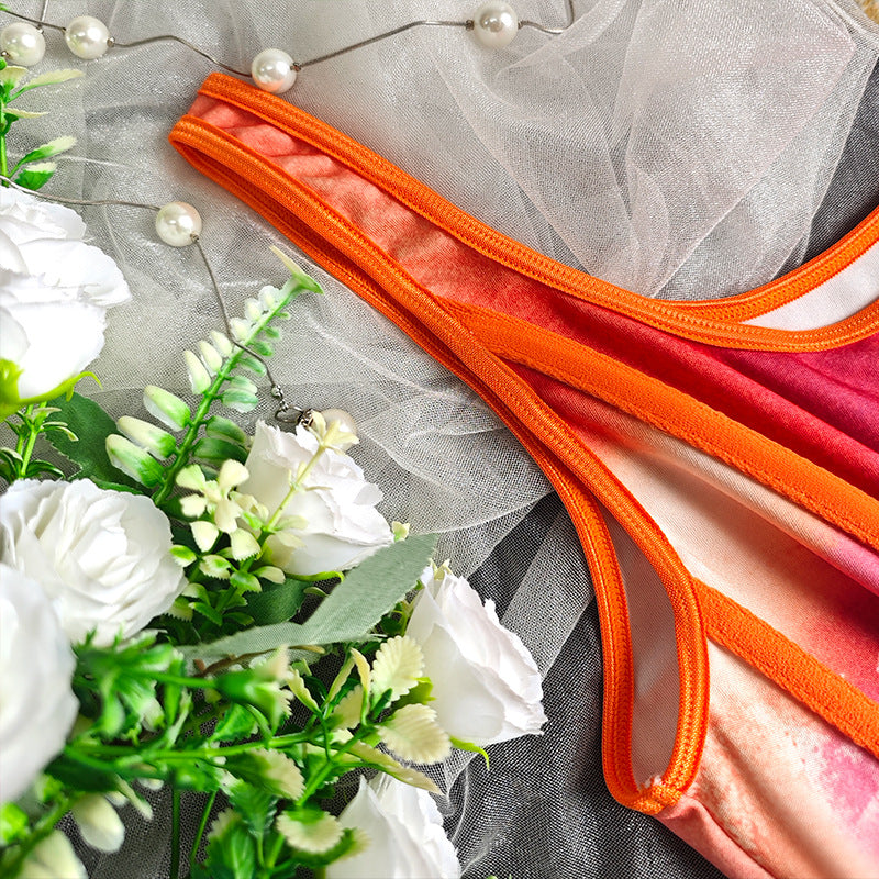 Contrast Color Back Detail Tank Top with Slim Strap Design for Women | noémi