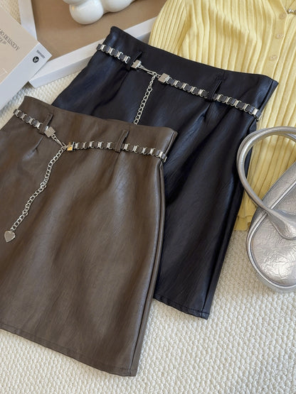 Faux Leather A Line Mini Skirt | Slim Fit, Chain Detail, Anti Exposure | noémi