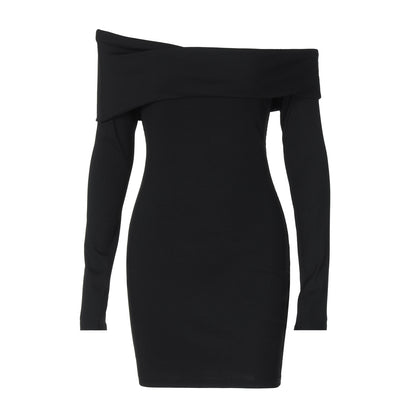 Slim Fit Solid Color Sheath Dress with Clean Lines | noémi