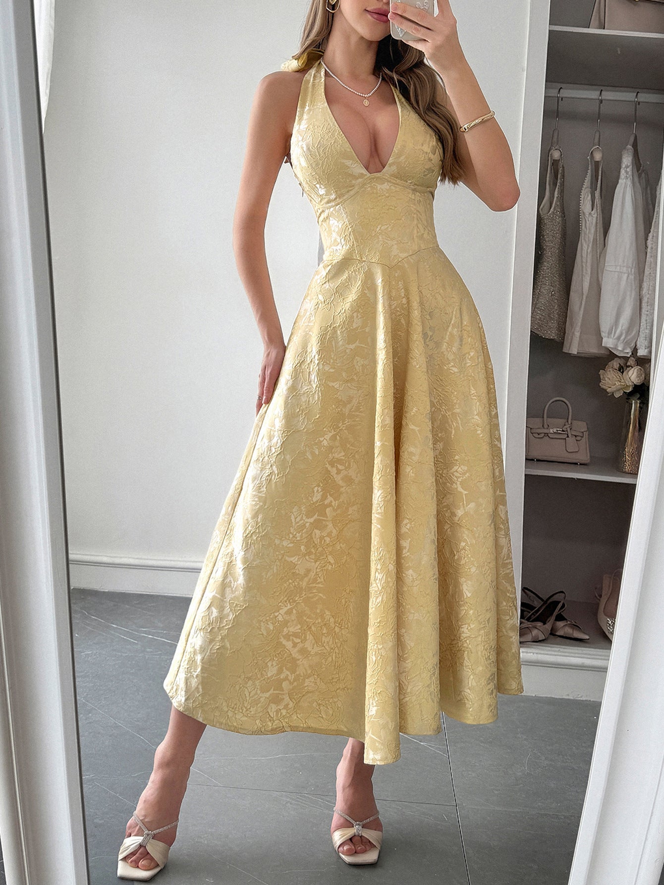 Halter Neck Maxi Dress with Defined Waist | noémi