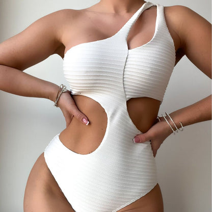 One Shoulder Cutout One Piece Swimsuit in Solid Color | noémi