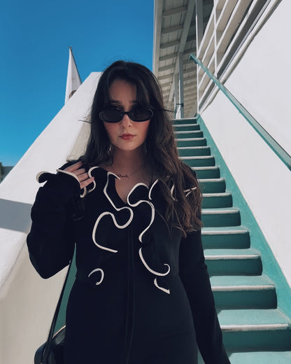 Wavy Contrast Trim Knit Top | Slim Fit, Contrast Stitch, Long Sleeve | noémi