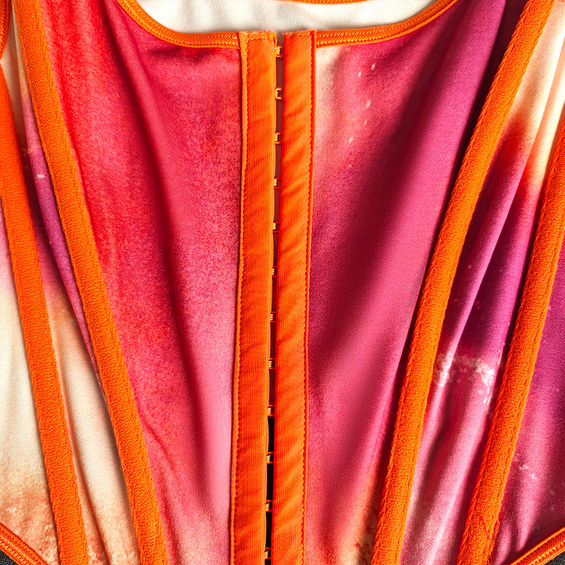 Contrast Color Back Detail Tank Top with Slim Strap Design for Women | noémi