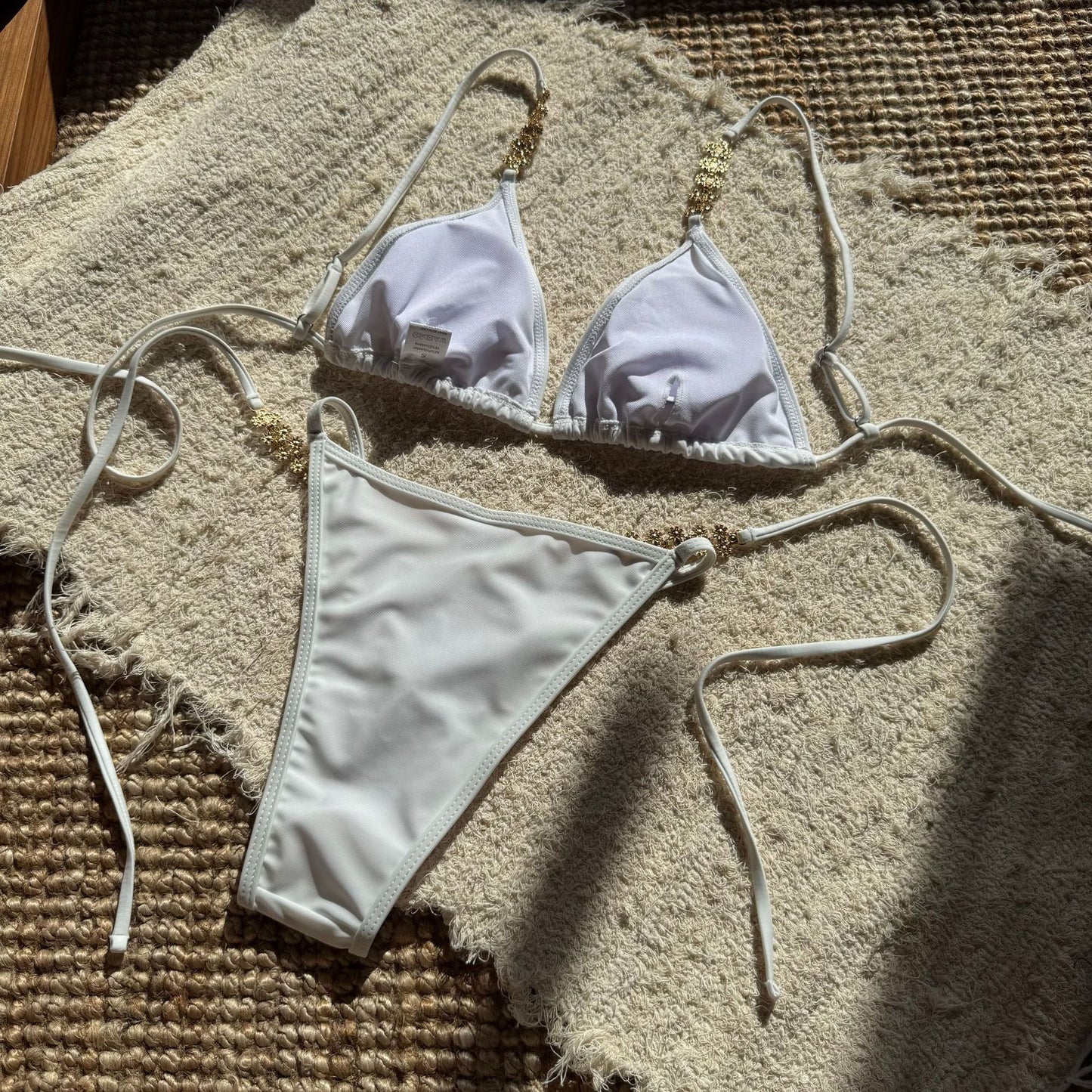 Womens Pearl Floral Bikini Set with Creative Stitching | noémi