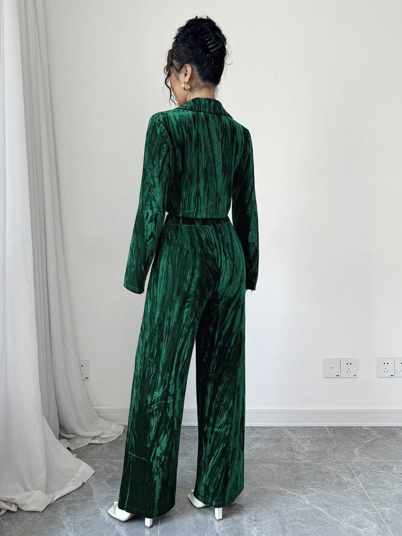 Two Piece Set | Pleated Wide Leg Pants & Short Blazer | Long Sleeve Outfit for Women | noémi