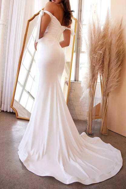 Slim Fit Dress With Slit and Trailing Hem | noémi