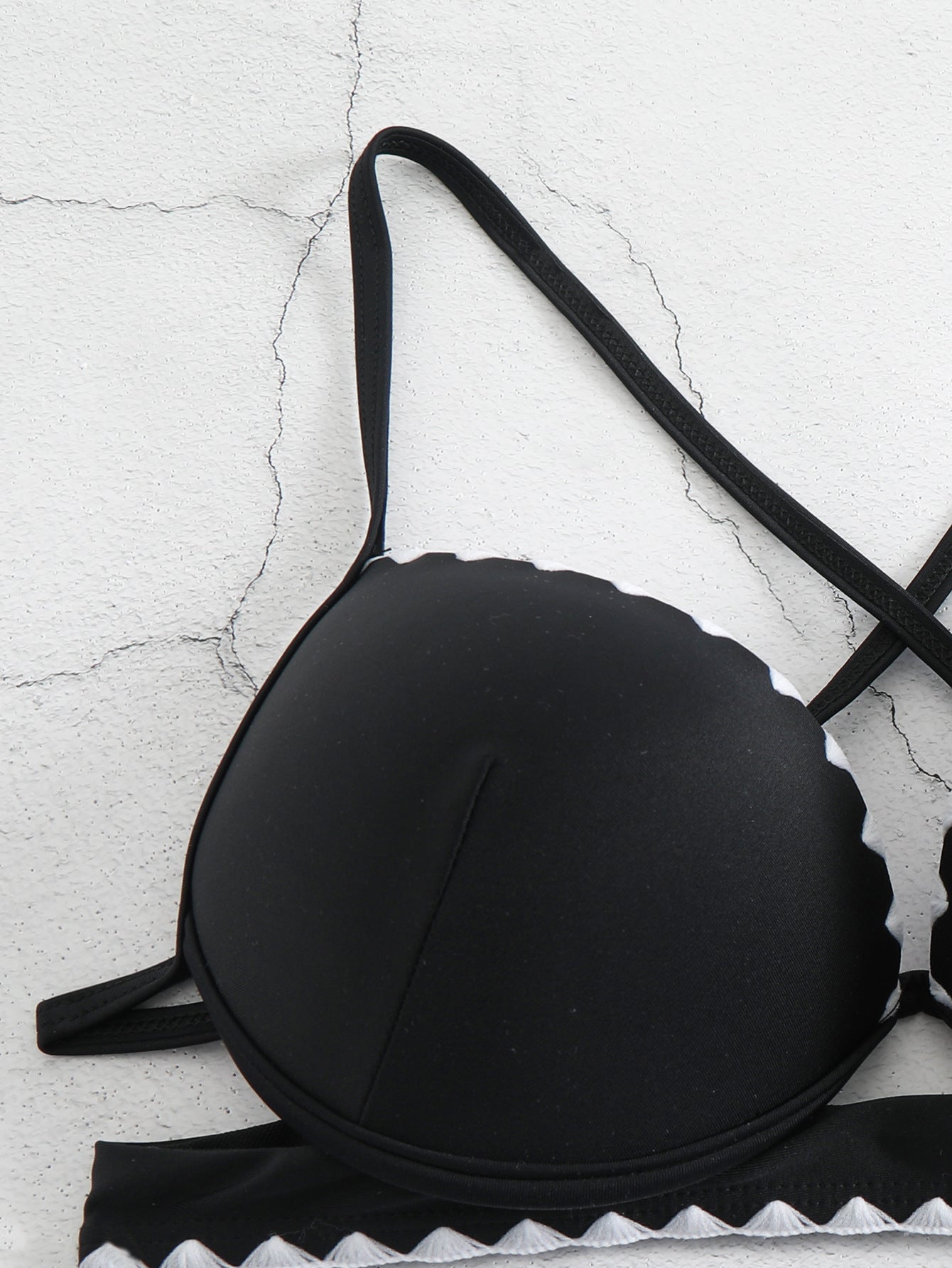 Contrast Color Split Bikini Set for Women | Slim Fit Swimsuit with Structured Top | noémi