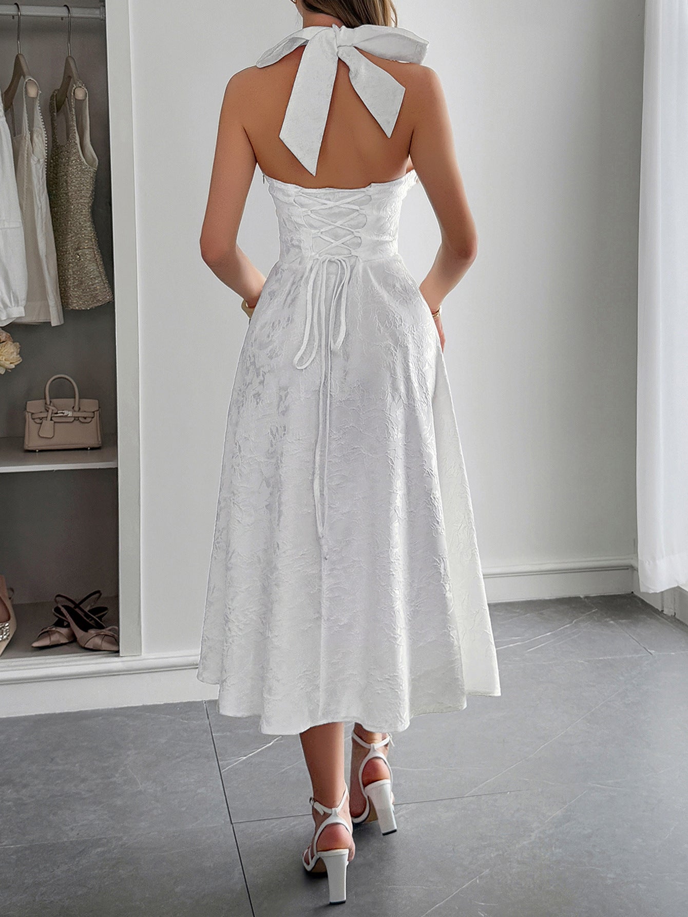 Halter Neck Maxi Dress with Defined Waist | noémi