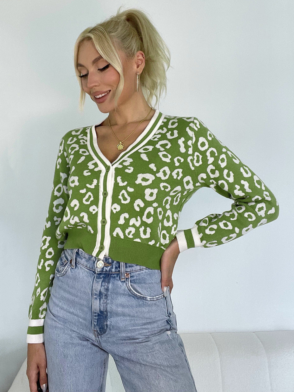 Leopard Print Knitted Cardigan | Cozy Short Sweater for Women | noémi