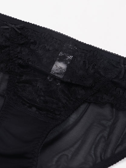 Ultra Thin Lace Mesh Cutout Briefs with Cotton Lining and Low Waist Fit | noémi