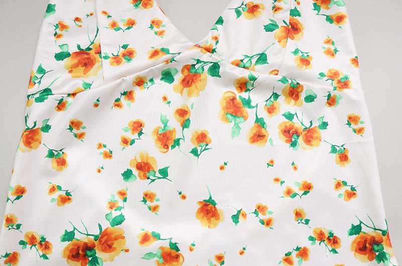 Floral Dress | Slimming Waist Deep V Neck | noémi