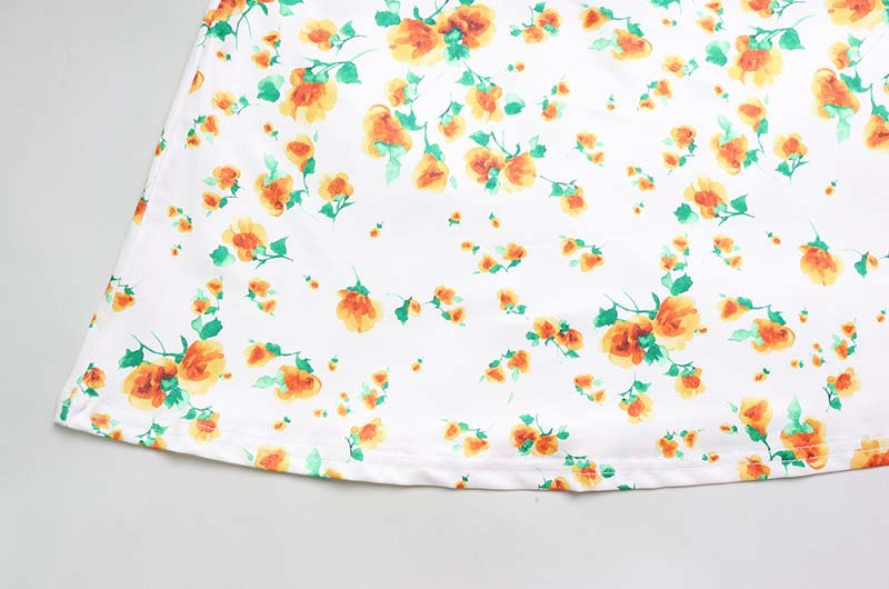 Floral Dress | Slimming Waist Deep V Neck | noémi