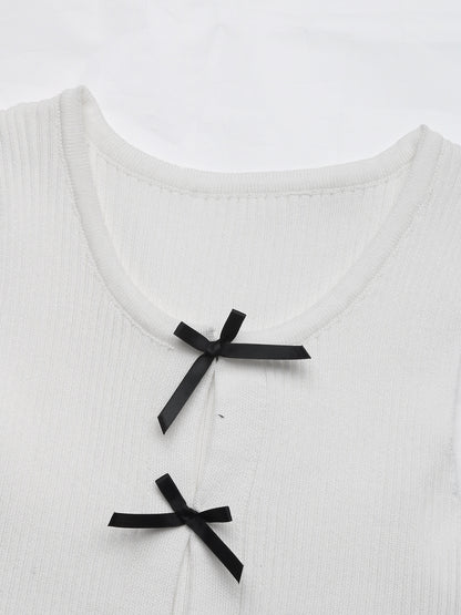 Knitted Short Vest with Bow and Hollow Cutouts for Women | noémi