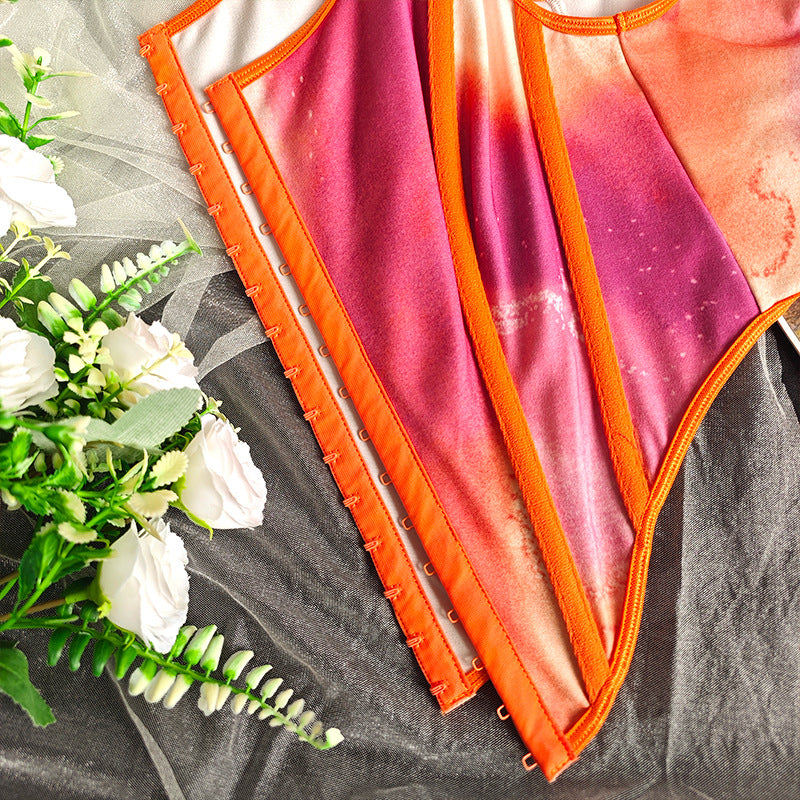 Contrast Color Back Detail Tank Top with Slim Strap Design for Women | noémi