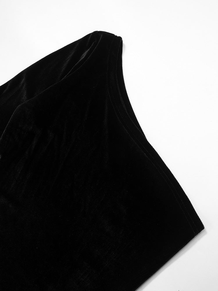 Solid Color Slim Fit Sheath Dress with Shoulder Straps and Streamlined Design | noémi