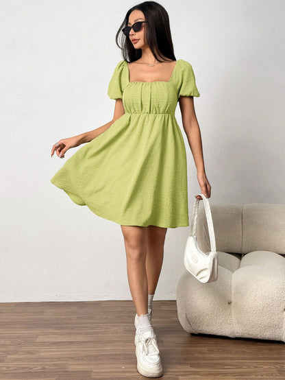Women Square Neck Puff Sleeve Dress with Waist Shaping and Short Sleeves | noémi