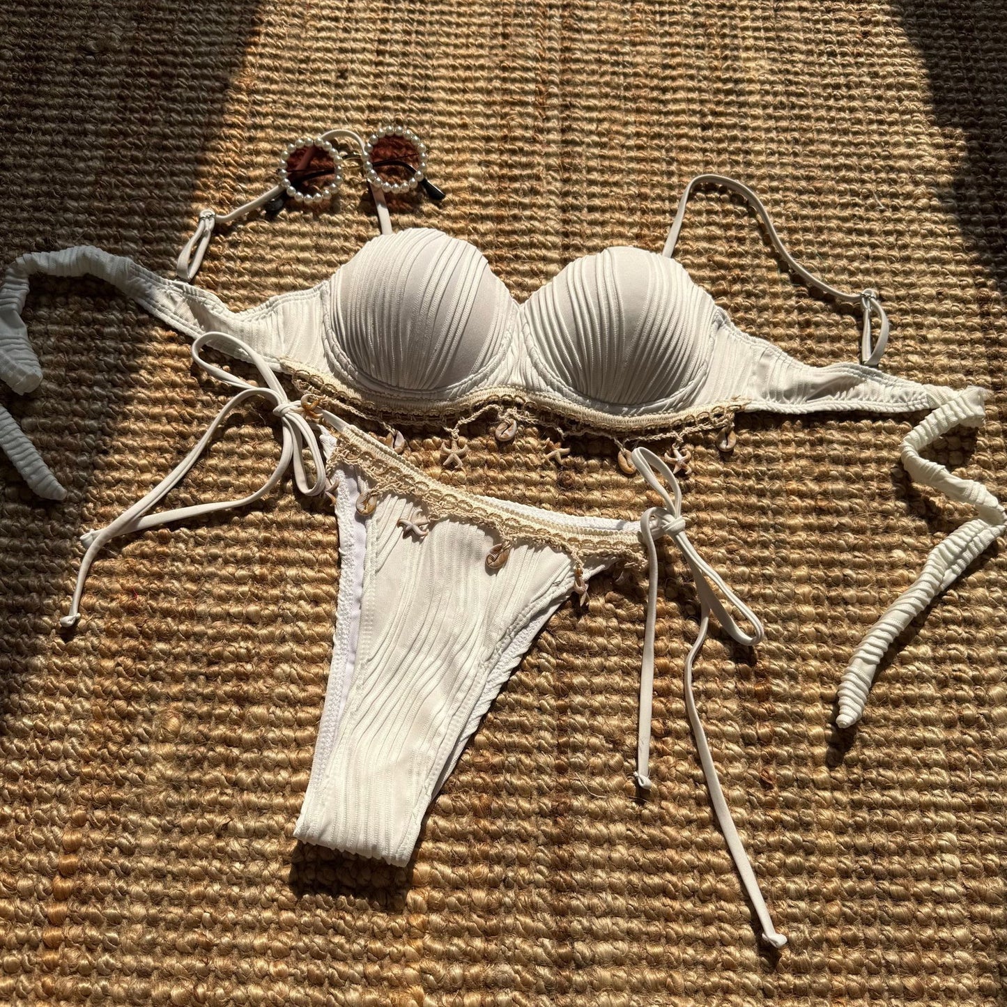 Shell Petal Hard Cup Bikini | Split Swimsuit for Women | noémi