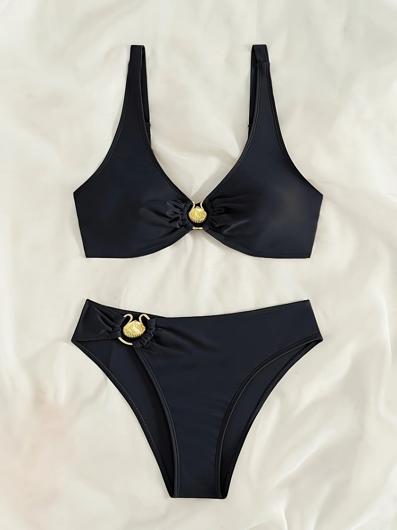 Solid Color Two Piece Bikini Set with Strap Detail for Women | noémi