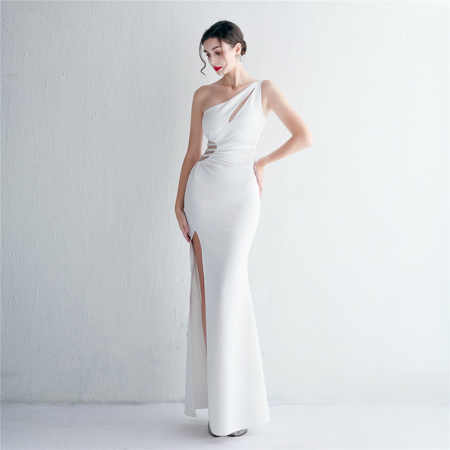 Folding Beaded Fishtail Dress | Slim Fit Toast Long Shoulder | noémi