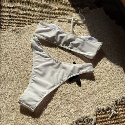 Solid Color Starfish Cloth Embroidered Lacing Split Swimsuit Bikini | noémi