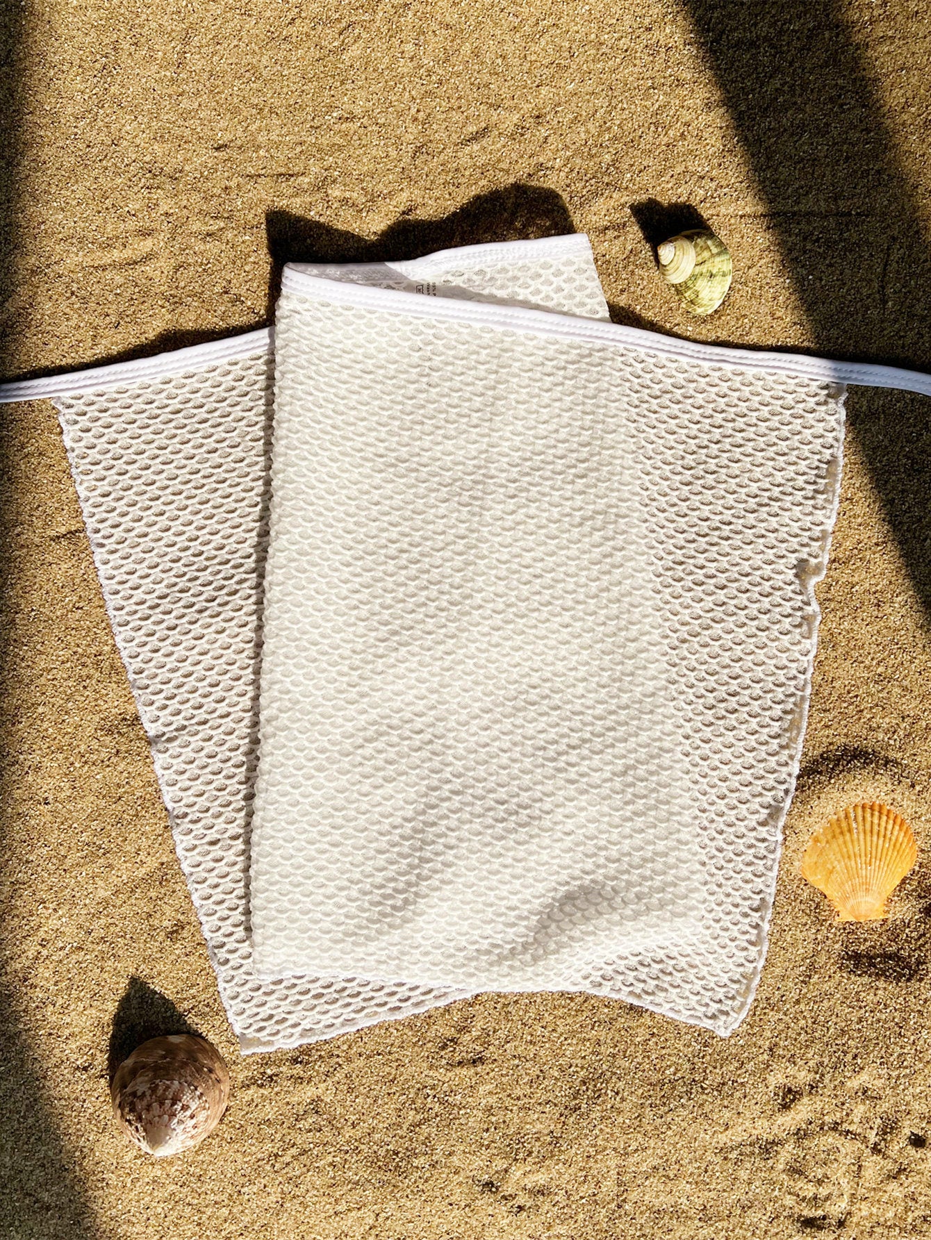 Three Piece Hollowed Solid Color Bikini Set Swimsuit | noémi