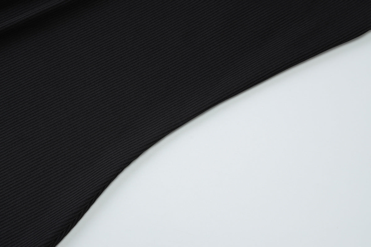 Womens Backless Halter Dress with Sleeveless Design Wooden Earrings | noémi