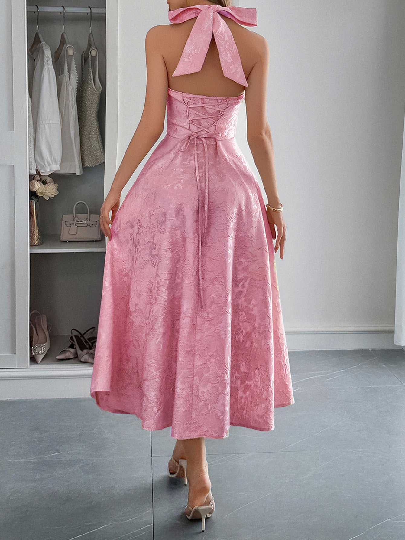 Halter Neck Maxi Dress with Defined Waist | noémi