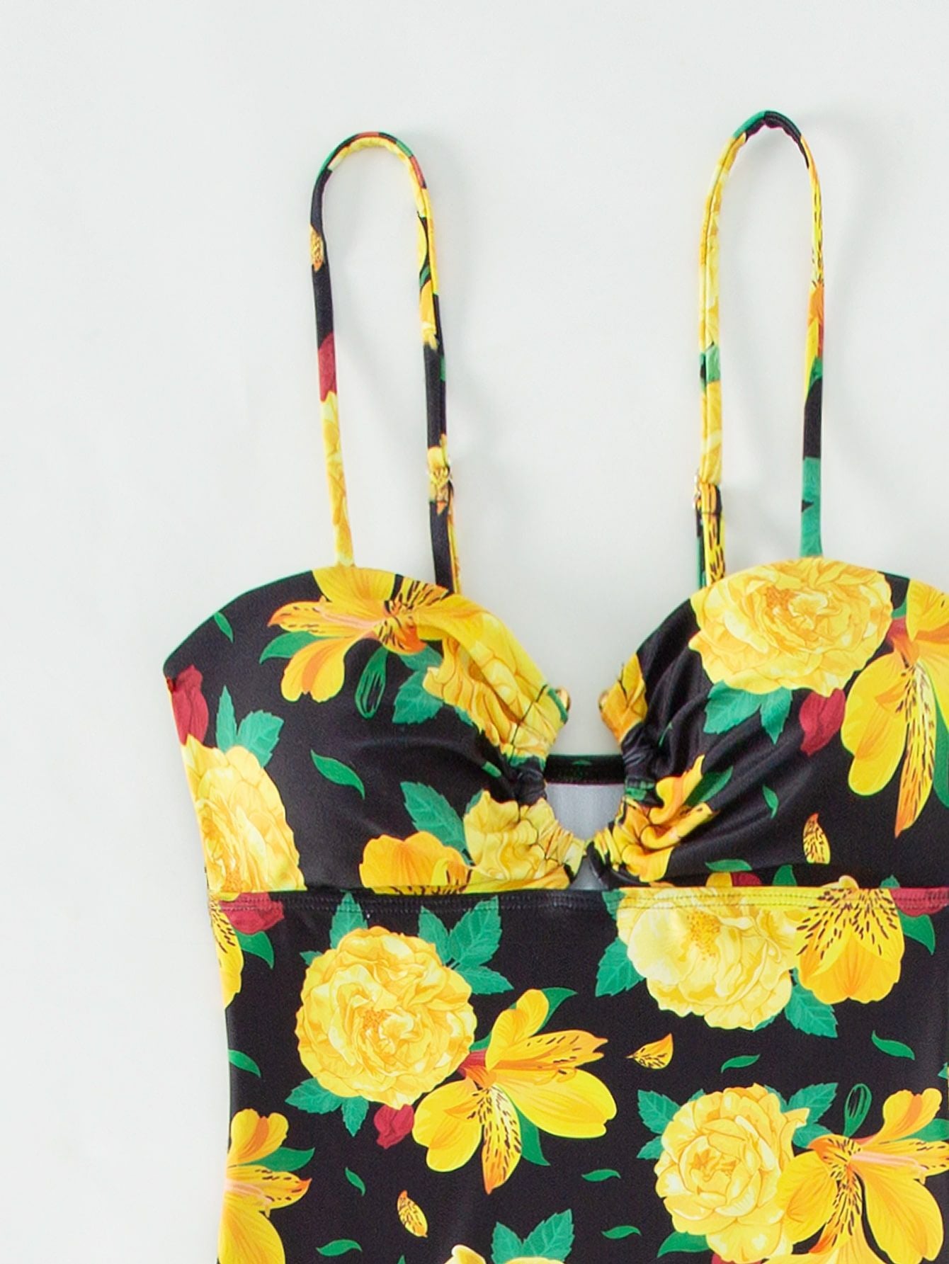 Ribbon Tie Split Skirt Swimsuit Set for Women | noémi