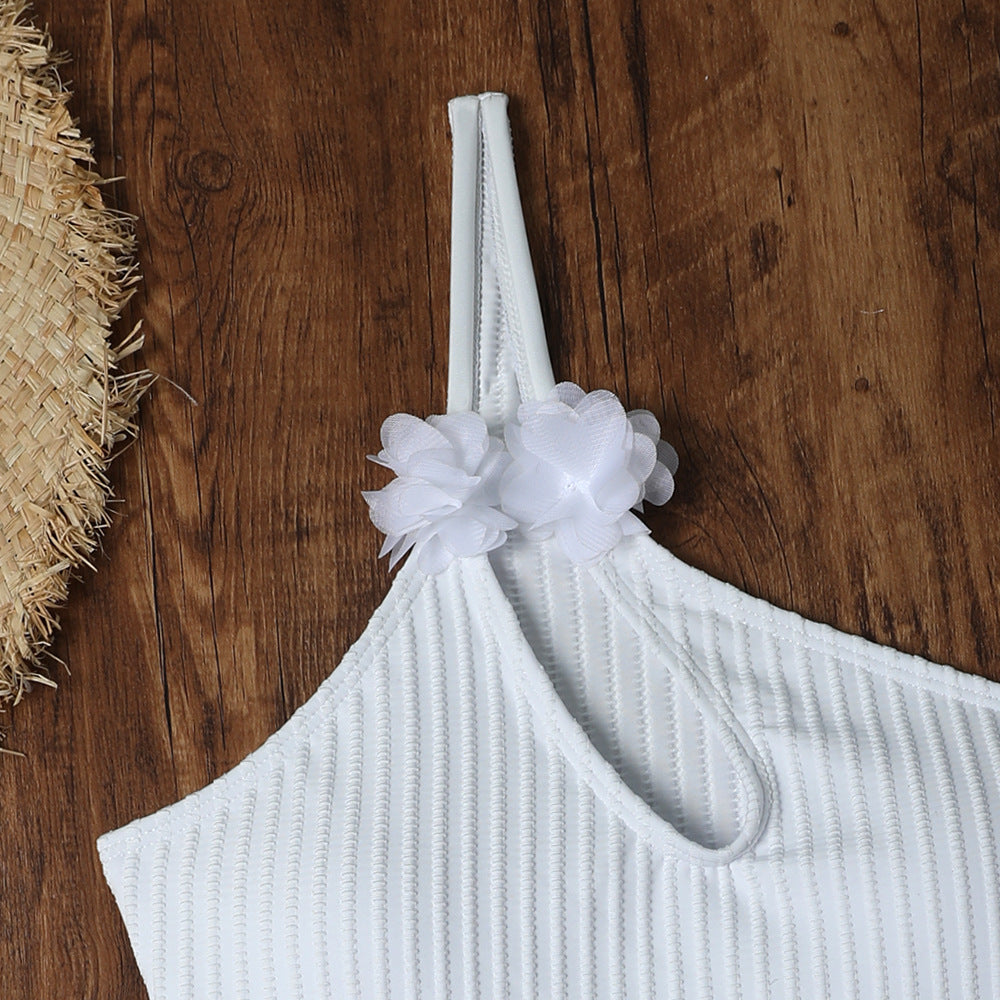 Solid Color One Piece Swimsuit with Floral Print Fabric | noémi